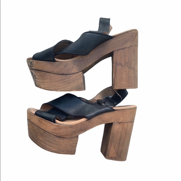 Free People Shoes - Free people mono platform clogs 39